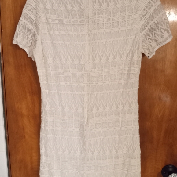 Casual white dress - Picture 2 of 4